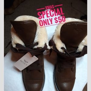 ** Great Gift** Roxy Women's Lace Up Sweater Boots